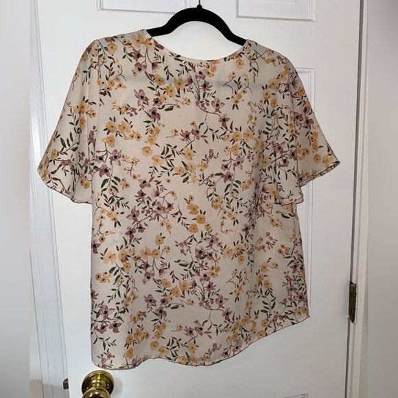 Sienna Sky Floral Boxy Blouse - Picture 5 of 10